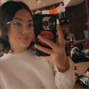 Meet your Posher, Irista